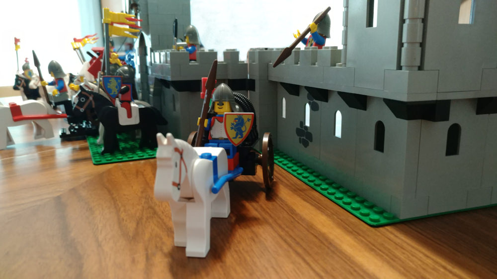 King's Castle, Knights' Arsenal